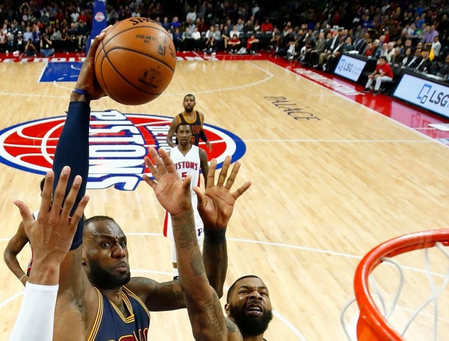 Durant y los Warriors ponen 3-0 la serie