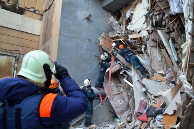 Resultado de imagen para Aumenta a 38 la cifra de muertos por derrumbe en Rusia