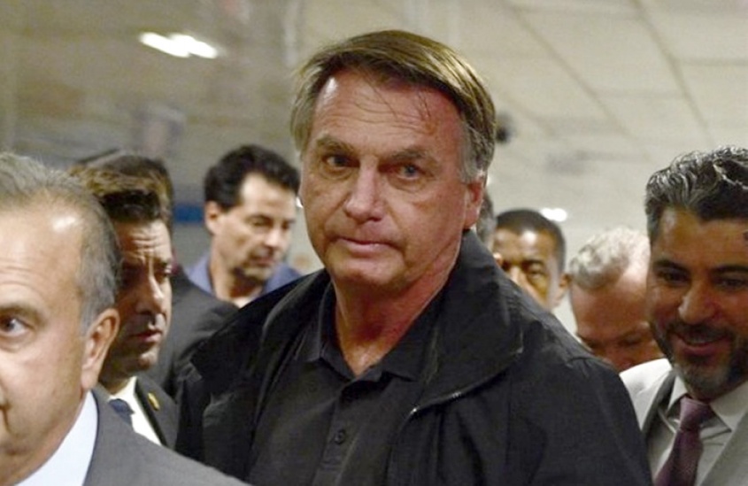 Arrestan al expresidente de Brasil Jair Bolsonaro por riesgo de fuga