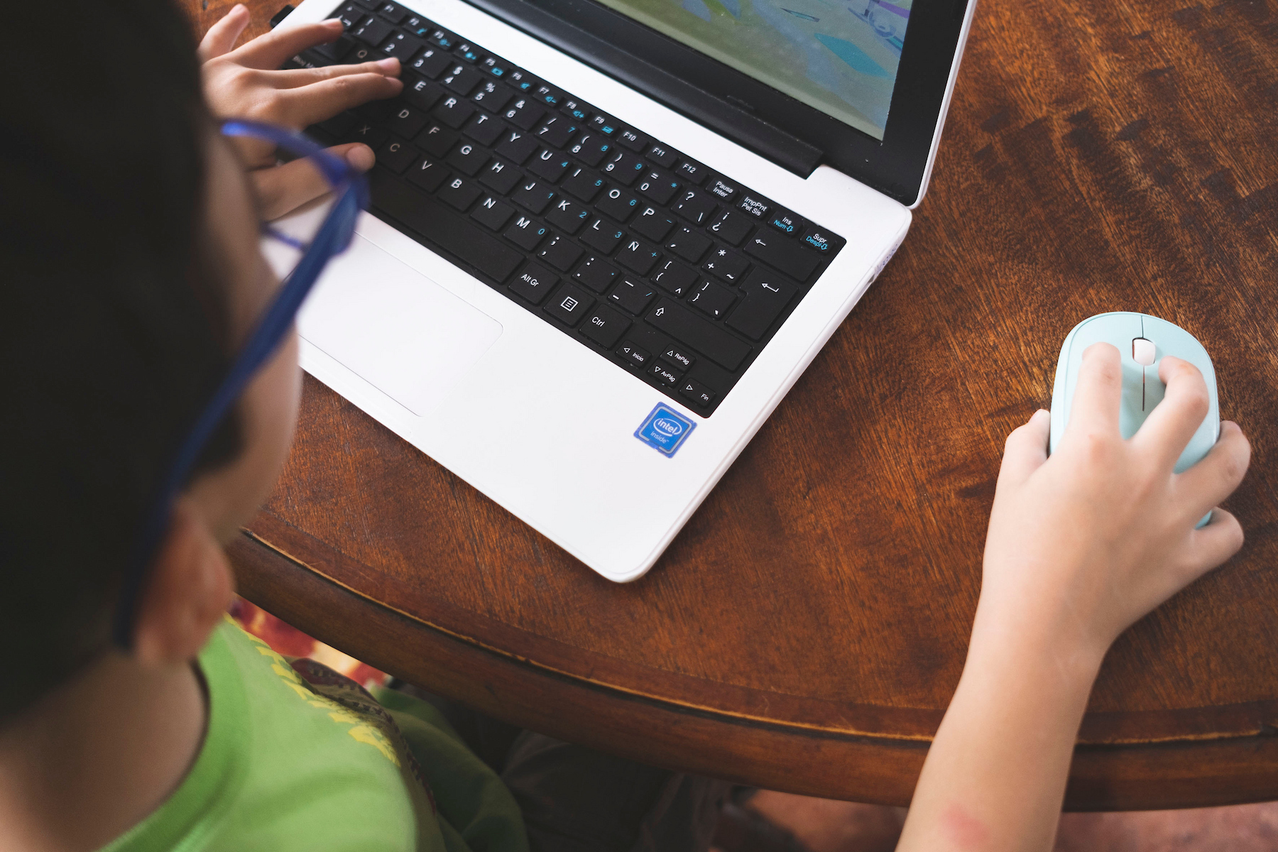 82% de casos online de explotación sexual de niños se vinculan con pornografía – radiomontecarlo.com.uy