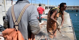 Los trabajadores de laa plantas de procesamiento de pescado siguen en conflicto y reclaman por soluciones, al sistema politico 