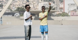 Vincius Jnior presenta su figura de cera de la mano de Madame Tussauds en Brasil