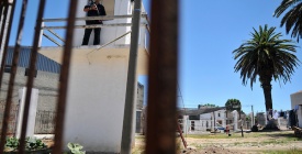 Polica fue herido con un cuchillo en un operativo