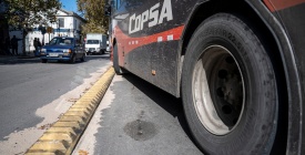 Una joven de 20 a�os est� grave luego de ser atropellada por un �mnibus