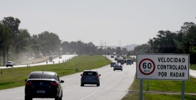 Comisi�n de Diputados aprob� la reducci�n del monto de las multas por exceso de velocidad si se abonan antes del a�o