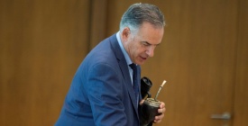 Orsi salud� a los trabajadores en su d�a con un mensaje enfocado en la solidaridad y el "motor del pa�s"