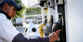El gobierno anunci� los ajustes de los precios combustibles para junio: la nafta subir� 6% y el gasoil 7%