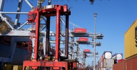 Trabajadores de Terminal Cuenca del Plata realizan un paro para reunirse en asamblea y tratar el convenio colectivo