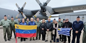 Parti� el avi�n H�rcules rumbo a Venezuela para llevar ayuda humanitaria tras el terremoto 