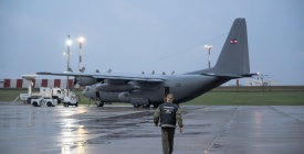 Parti� el segundo vuelo del avi�n H�rcules con ayuda humanitaria rumbo a Venezuela 