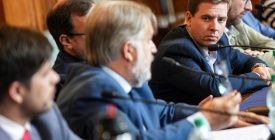 El lunes comparecer� ante la comisi�n investigadora del caso Cardama el exministro de Defensa, Armando Castaingdebat