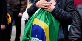  Lula pide la nulidad de la candidatura de Bolsonaro por "abusos" en redes sociales