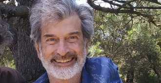 Muri el msico, actor y director teatral uruguayo Mario Aguerre. Tena 79 aos