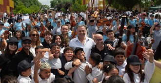 Padres de alumnos de escuelas de Casavalle reclamaron al presidente Orsi por reiteradas suspensiones las clases por la inseguridad