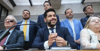 El senador Andr�s Ojeda no viol� la Constituci�n