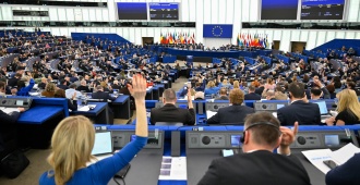 La Euroc�mara aprueba pr�stamo de 90.000 millones a Ucrania