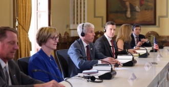 Venezuela anuncia una "asociaci�n productiva" a largo plazo con EEUU