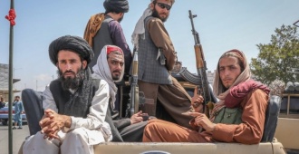 Pakist�n anuncia una "guerra abierta" con Afganist�n, bombardea Kabul y reivindica 133 muertes