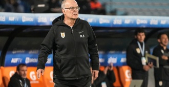 Marcelo Bielsa dio a conocer la lista de convocados para los partidos de la selecci�n uruguaya