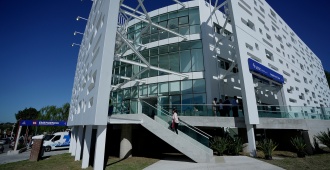 Un joven fue asesinado de varios disparos y su acompa�ante fue herida