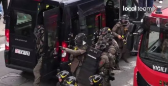 Ladrones de un banco italiano lograron escapar por un t�nel tras la liberaci�n de casi 30 rehenes