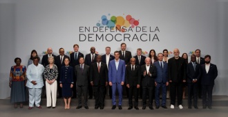 El Presidente Yamand� Orsi particip� en Barcelona de la IV Cumbre en Defensa de la Democracia