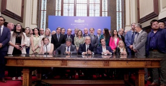 El 46% de los uruguayos desaprueba la actuaci�n de los partidos de la oposici�n, mientras que un 19% se mostr� a favor