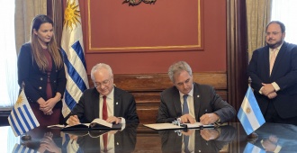 Los cancilleres de Uruguay y Argentina firmaron un acuerdo a�reo que comprende mayor flexibilidad para los viajes entre ambos pa�ses