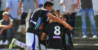 Racing, Nacional, Pearol y Fnix lideres del Apertura Fnix no baja, se sube a la punta