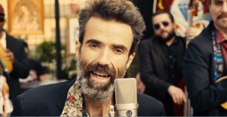 El canto al amor y a la vida de Pau Don�s, en diez temas de Jarabe de Palo 