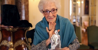 Ida Vitale recibe gran premio cultural uruguayo 