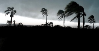 Biden declara el estado de emergencia federal en Carolina del Norte ante la llegada del ciclón 'Ian'