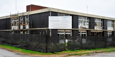 El liceo n.�1 de Tranqueras se transformar� en 2025 en el centro Mar�a Esp�nola m�s grande de la Educaci�n P�blica