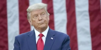 Los aliados de Trump comienzan a entregarse ante las autoridades de Georgia