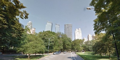 Manifestantes protestan frente a la residencia del alcalde de Nueva York por la gesti�n de la crisis migratoria