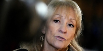 La intendente de Montevideo lanz� el proceso formal de traspaso de caballos de carga, por motocarros