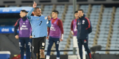 Uruguay debuta con victoria