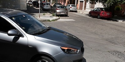 Proponen la regulaci�n y formalizaci�n de la actividad de los cuidacoches en Montevideo