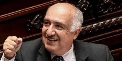Ya se recogieron ms de 20 mil firmas para llevar a plebiscito el proyecto de ley ?Contra la Usura y por una Deuda Justa?