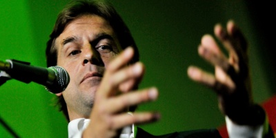 El presidente Lacalle Pou llam� a adaptarse a la inteligencia artificial para "ser mas libres" 