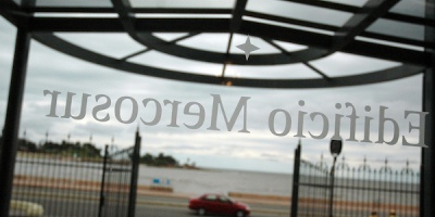 Bruselas insiste en negociar para lograr un acuerdo "antes de final de a�o" tras el ultim�tum de Mercosur