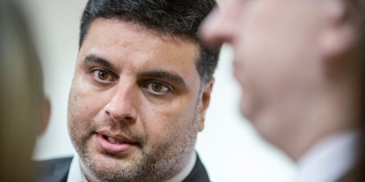 El diputado nacionalista, Pedro Jisdonian, lament� votar con urgencia los proyectos de ley para modificar la Caja de Profesionales y Bancaria