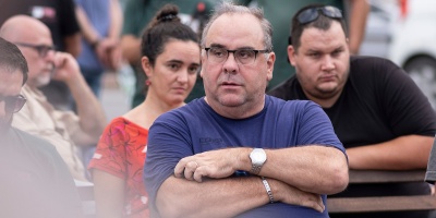 El secretario general de COFE Jos� Lorenzo L�pez , dijo que lo que le exigen a los trabajadores de la administraci�n central, el gobierno no lo cumple.