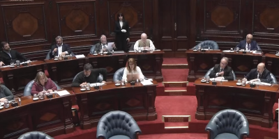 Gustavo Penad�s fue expulsado del Senado 