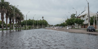 Esperan una crecida importante de las aguas del r�o Uruguay y lluvias copiosas que provocar�an evacuaciones de familias ribere�as en Paysand�