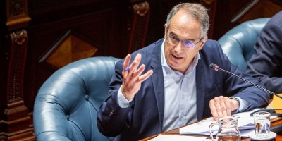 Mah�a:"Estamos viviendo el mayor esc�ndalo pol�tico del Uruguay"