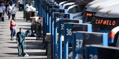 Movimiento de �mnibus entre arribos y partidas en Tres Cruces se vio incrementado debido al feriado del 2 de noviembre