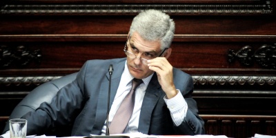 Se debe investigar qui�n facilita informaci�n a terceros