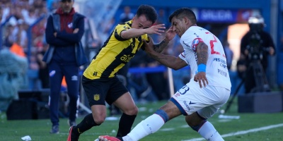 Nacional-Pe�arol empataron en un cl�sico cambiante en el Gran Parque Central