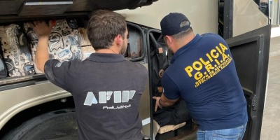 Se incautaron m�s de 7 millones de pesos en mercader�a que ven�a escondida en el chasis de un �mnibus 